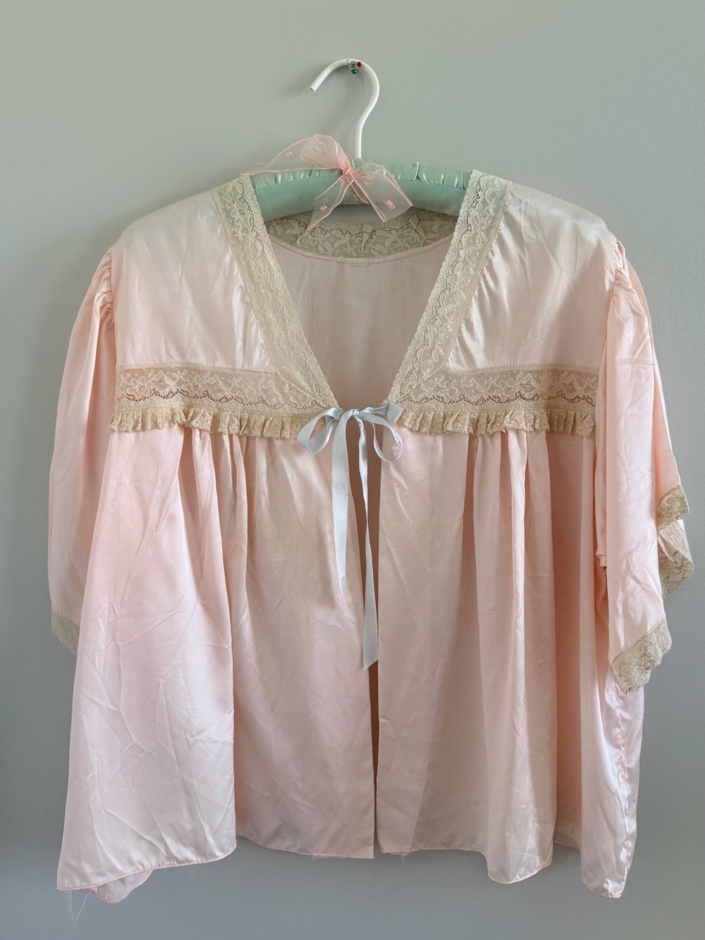 1930s Peach Lace & Cream Satin Baby Blue Ribbon bed jacket
